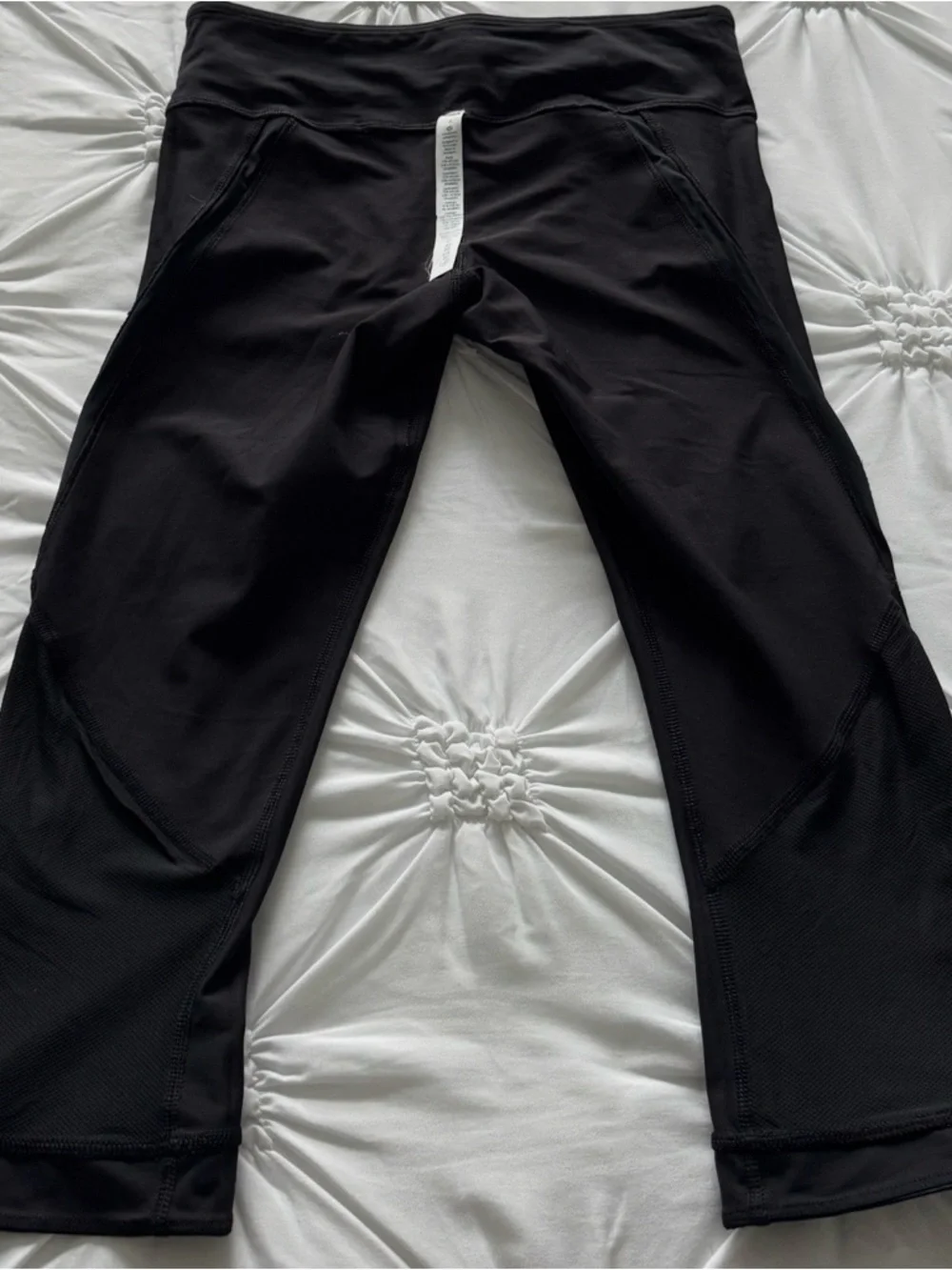 lululemon athletica Black and White Logo Active bottom. - Picture 5 of 7
